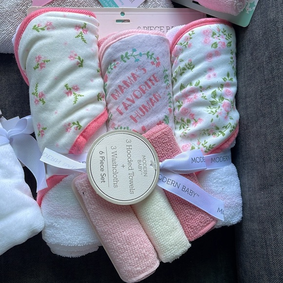 Baby Bath Essentials - Picture 2 of 5